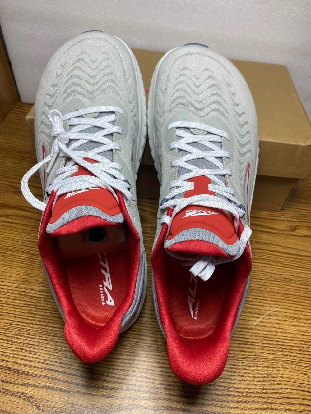 Altra Torin 7 Gray Red Men’s Size 12 Athletic Running Walking Shoes Sneakers New